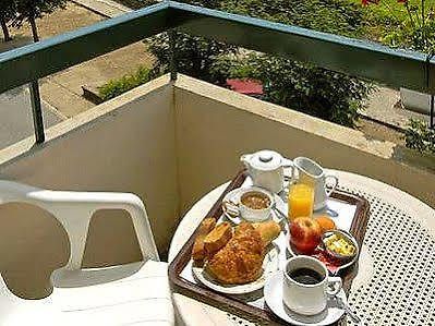 Les Chemins Francis - Modern Hotel Bagnols-les-Bains Exterior foto