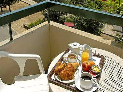 Les Chemins Francis - Modern Hotel Bagnols-les-Bains Exterior foto